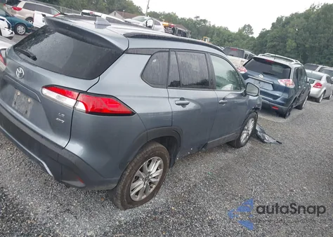 2024 Toyota Corolla Cross Le z USA, uszkodzony, nr VIN 7MUCAABG3RV117145